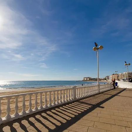 Amazing Penthouse On The Beach, Sea Views, Wifi, Airconditioning And Parking *