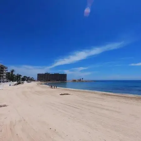 Apartment Amazing Penthouse On The Beach, Sea Views, Wifi, Airconditioning And Parking Torrevieja